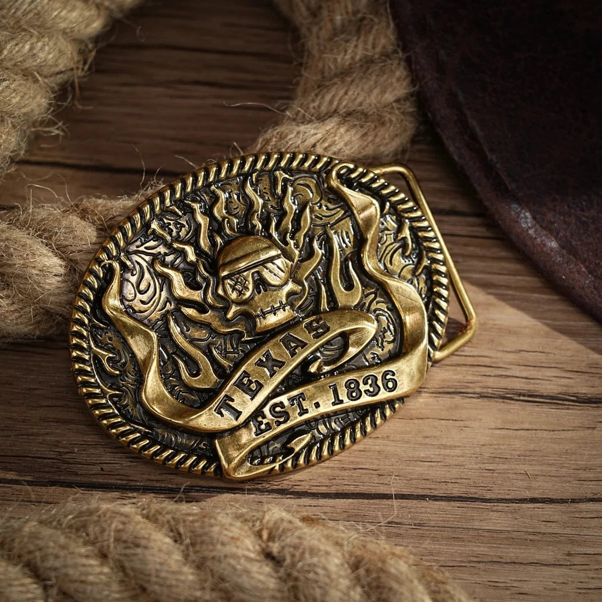 Bältespänne Texas dödskalle med lågor Guld