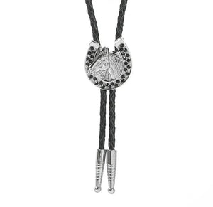 Bolo tie med hästhuvud och glittrande hästsko Svart