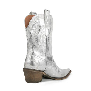 Broderade låga cowboyboots med chunky klack