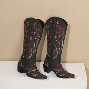 Cowboyboots med broderad design och blockklack