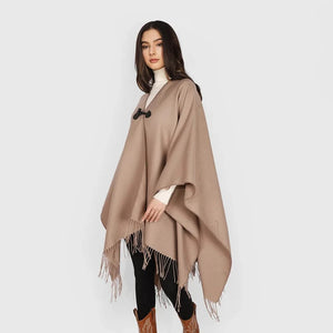 Elegant poncho jacka dam