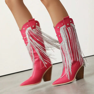 Fransiga Cowboyboots i Glansig Läderlook med Kilklack