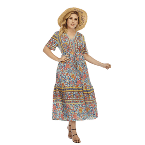 Plus size klänning i bohemisk stil