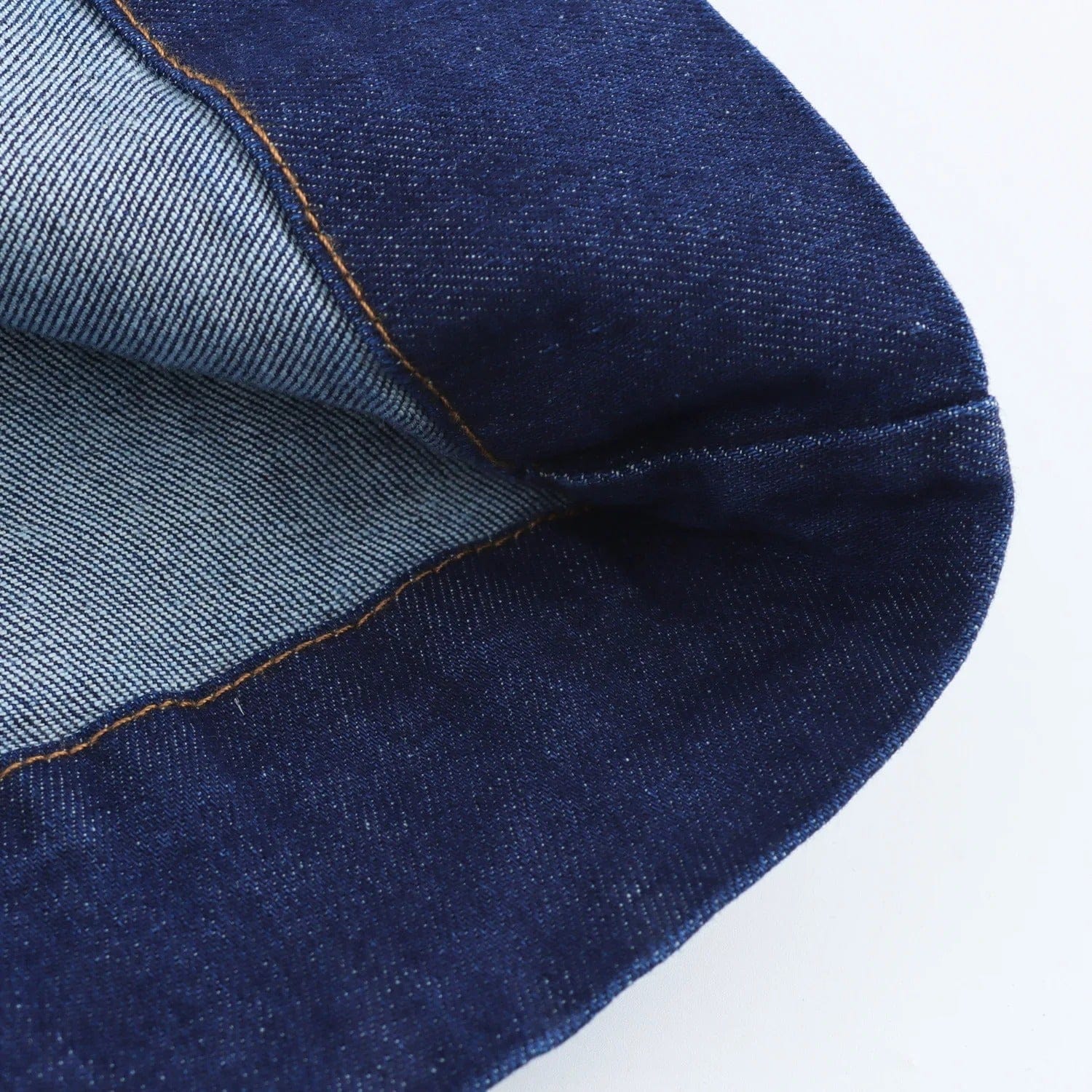 Ärmlös mörk denimklänning