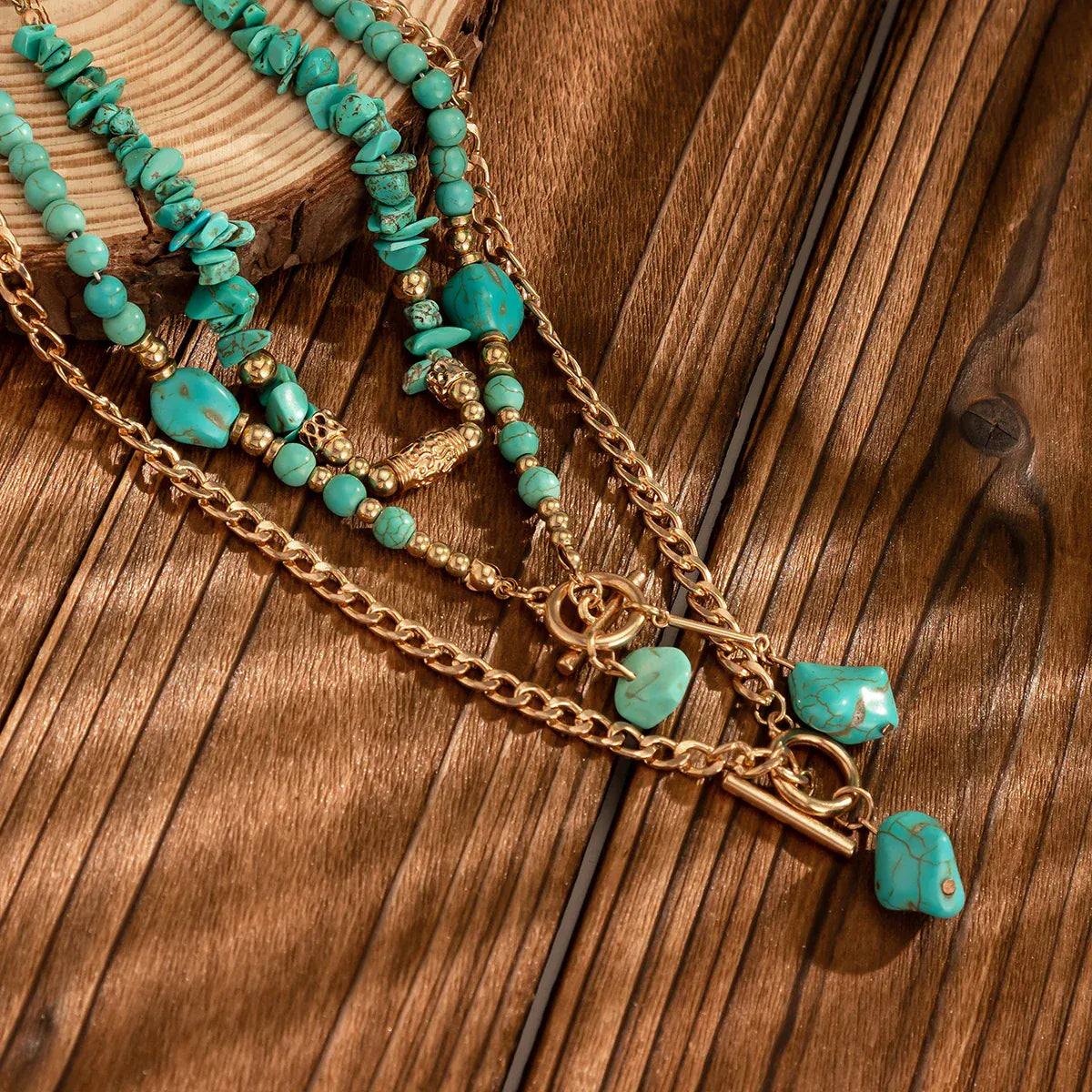 Boho halsband med western-berlocker
