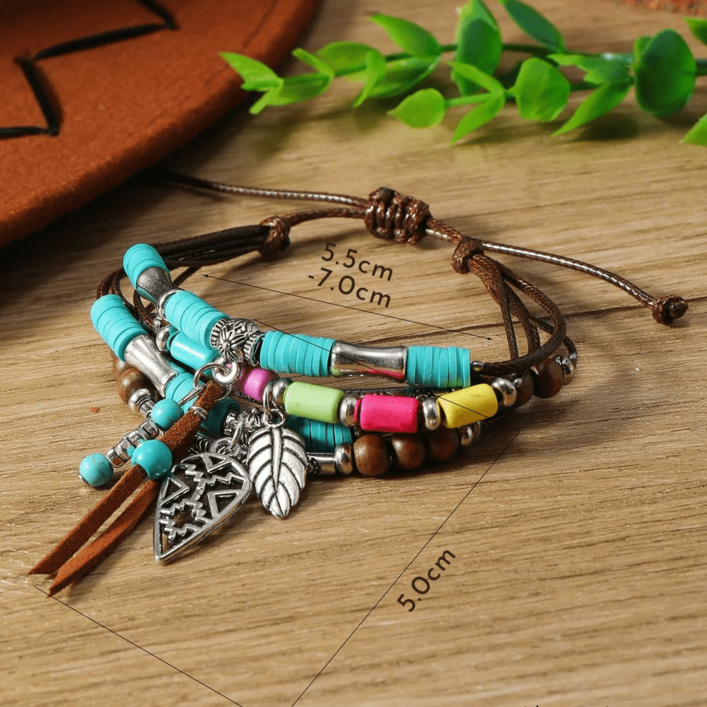 Boho Läderarmband med Turkosa Pärlor och Berlocker