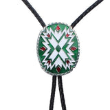 Bolo tie i justerbart läder med färgstarkt totemmönster Grön vit