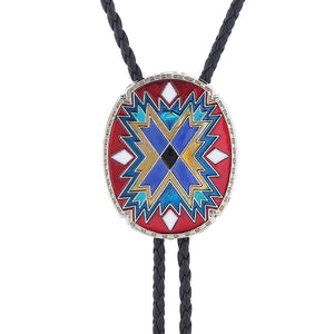 Bolo tie i justerbart läder med färgstarkt totemmönster Röd