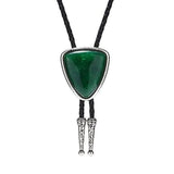 Bolo tie i läder med trekantig sten och elegant design Grön