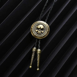Bolo tie med dödskalle i metall