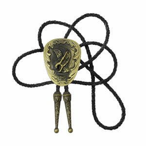 Bolo tie med flygande örn i antikmetall Antikguld