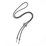 Bolo tie med kors i retro metall Antiksilver