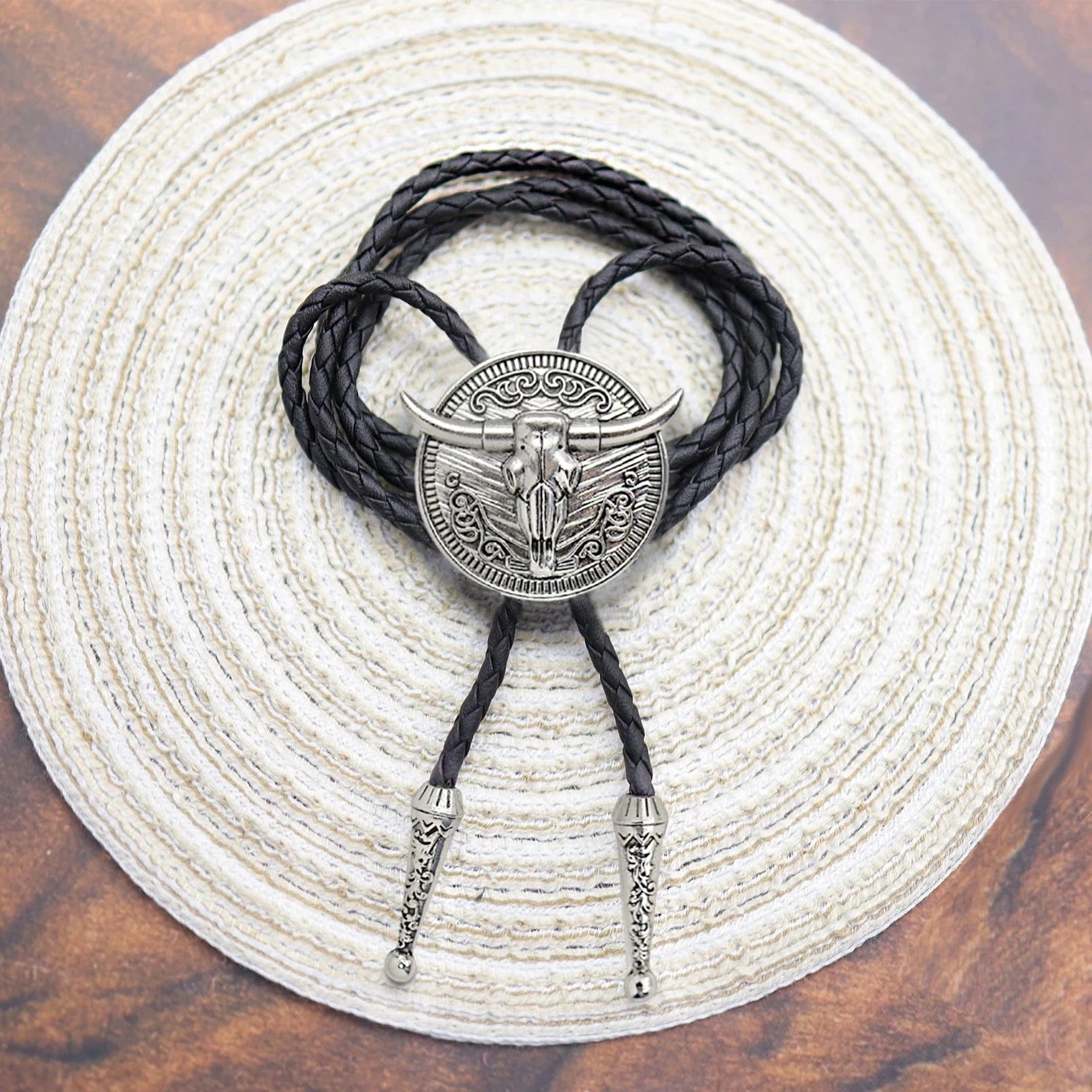 Bolo tie med tjurskalle i vintagestil