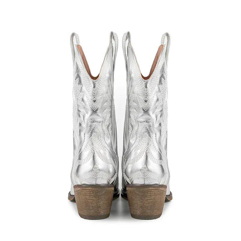 Broderade låga cowboyboots med chunky klack