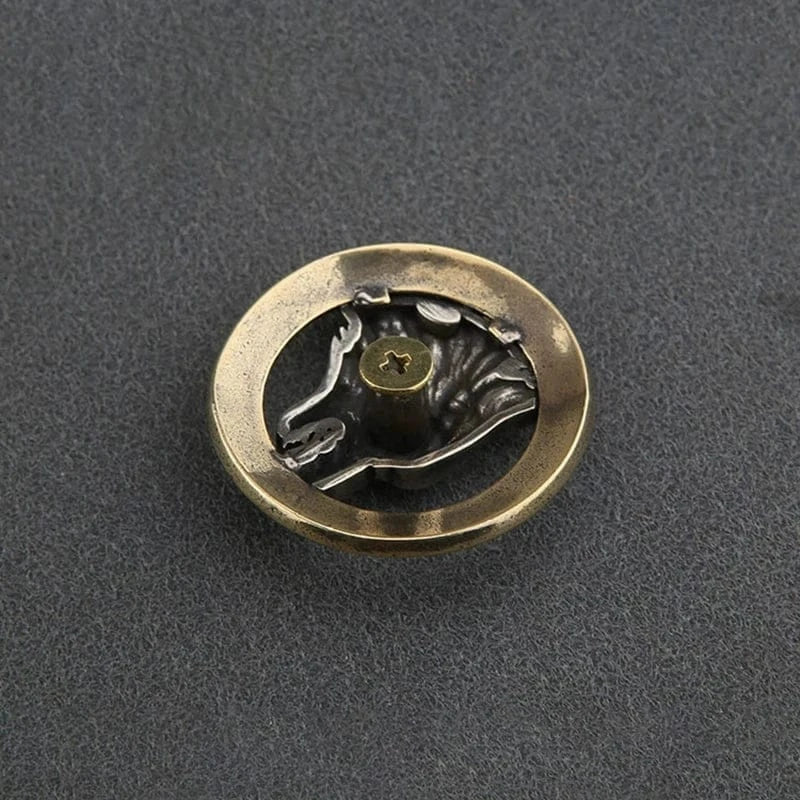 Concho rund mässing med varghuvud Guld och silver / 30 mm