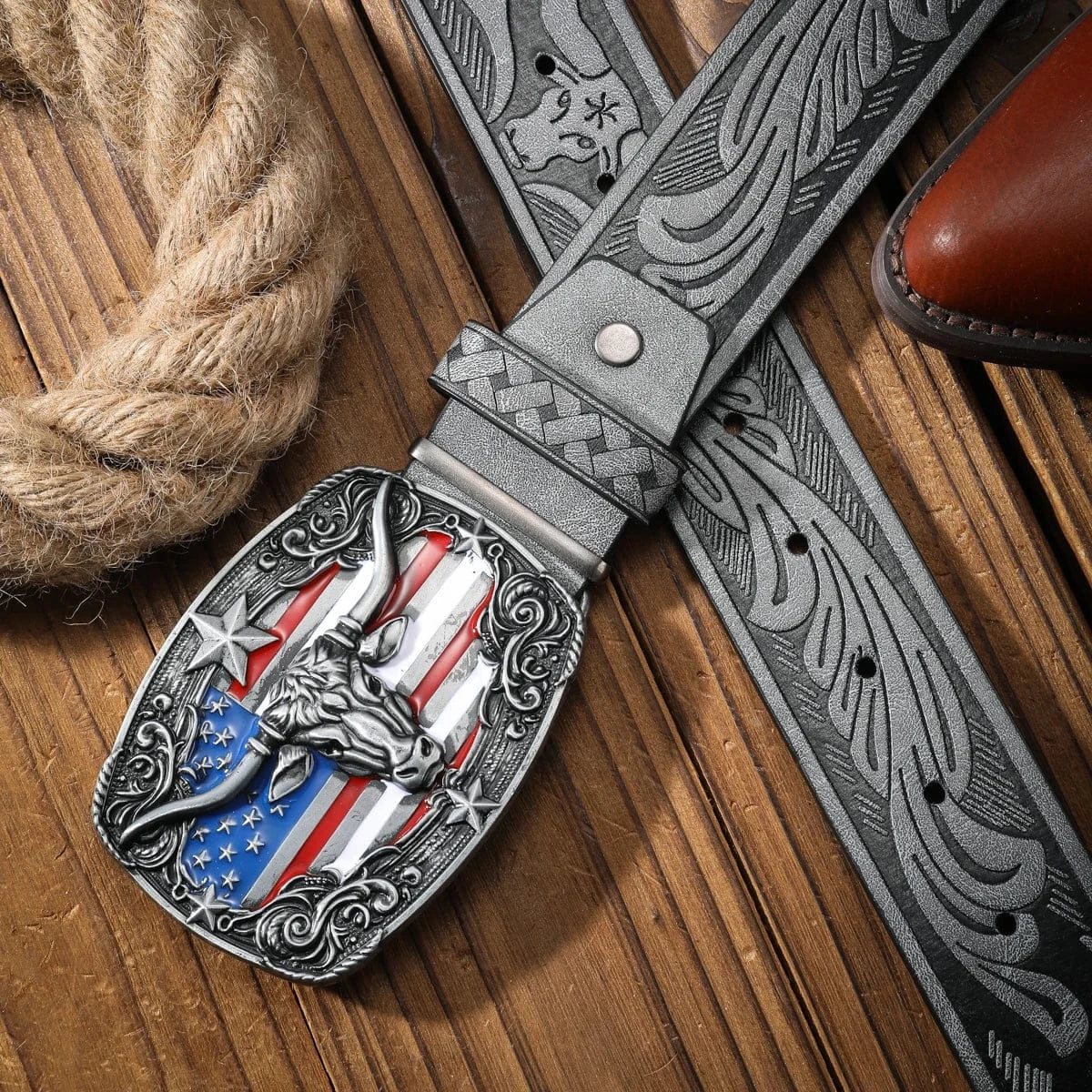 Cowboybälte med amerikansk flagga och Tjurspänne