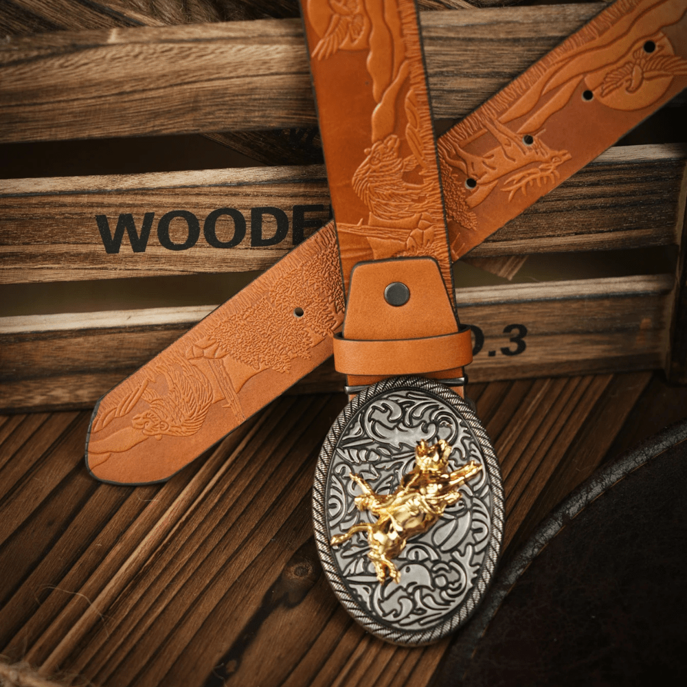 Cowboybälte med gyllene tjurspänne