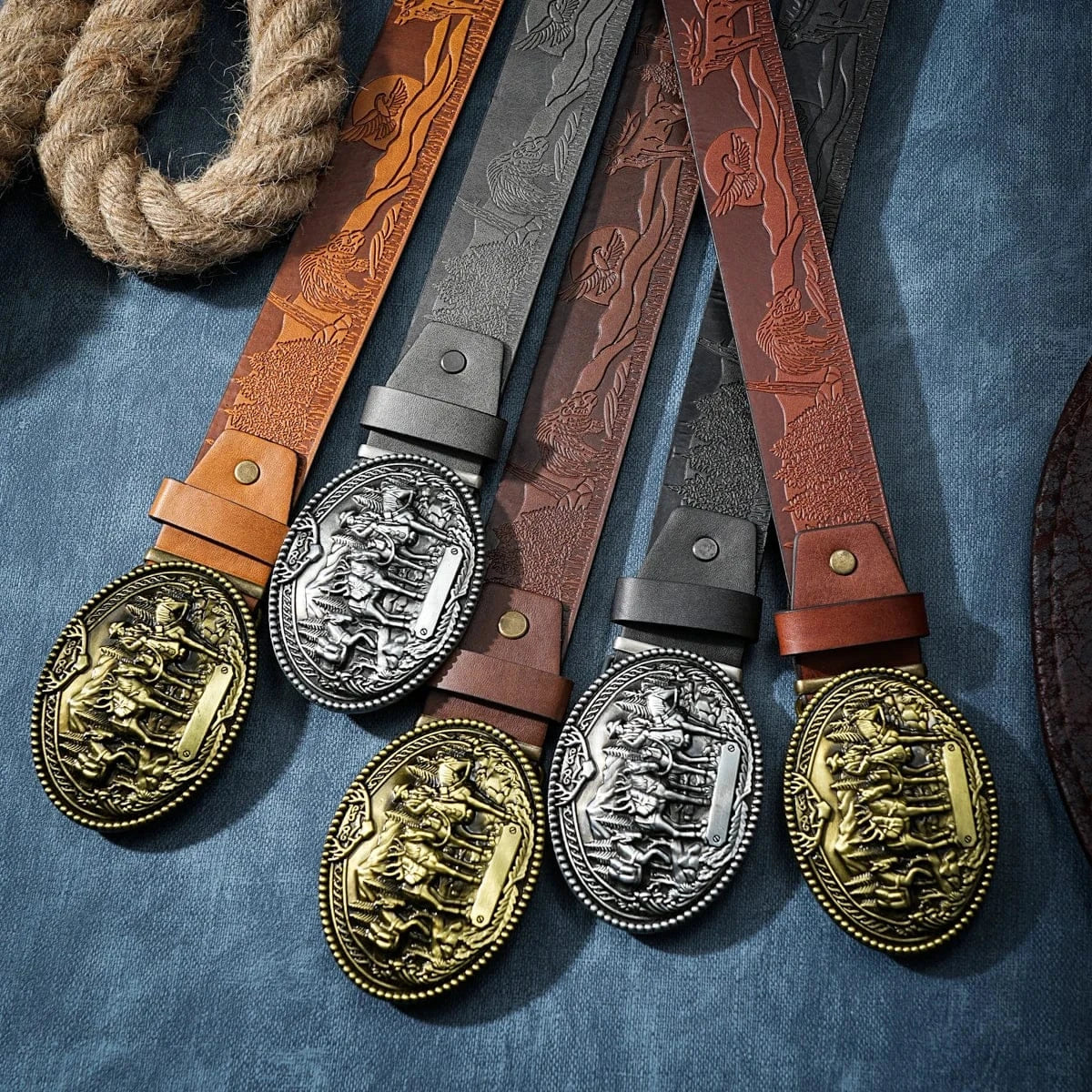 Cowboybälte med präglat westernspänne