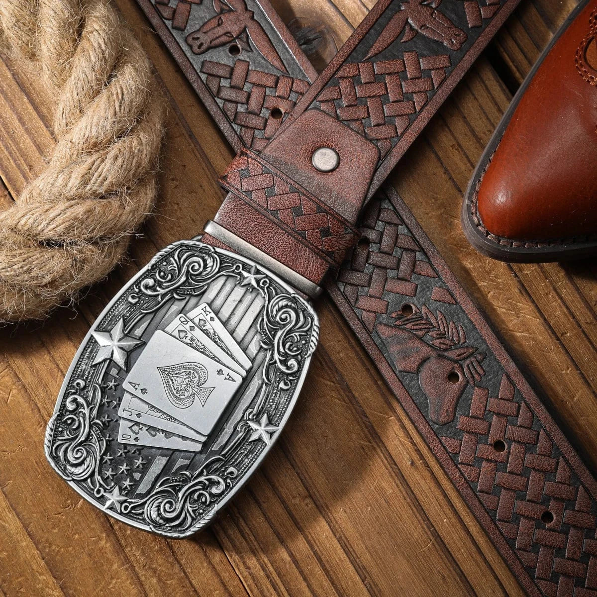 Cowboybälte med spelkortsspänne