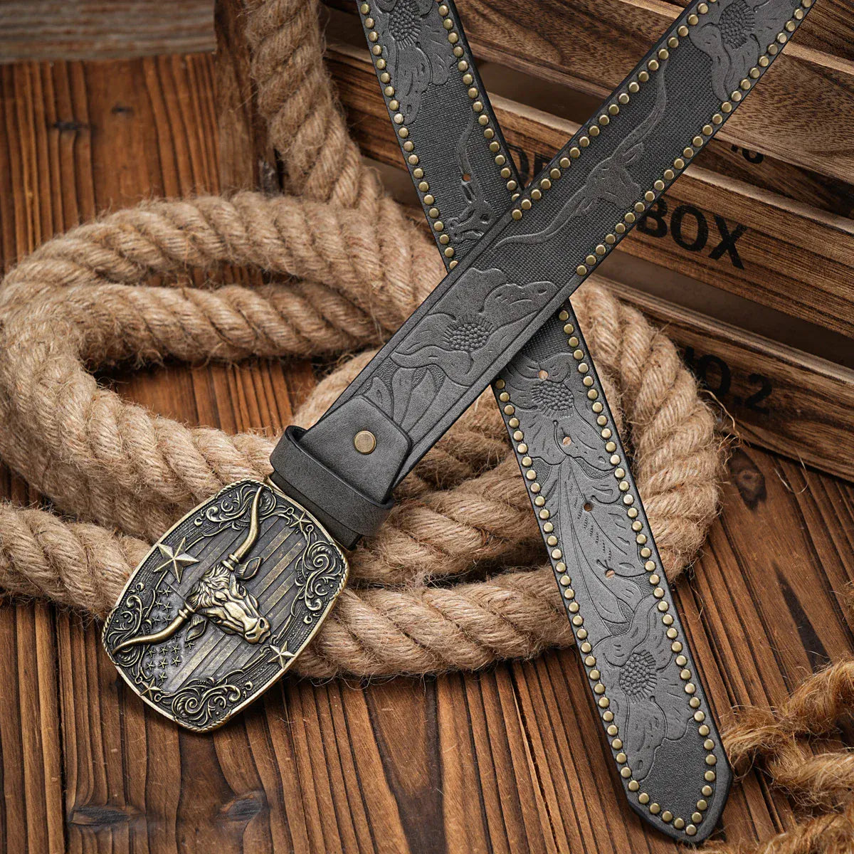 Cowboybälte med vintage longhornsspänne
