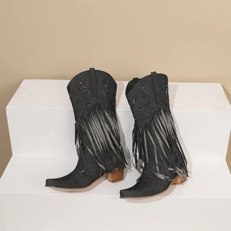 Cowboyboots i denim med fransar och blockklack