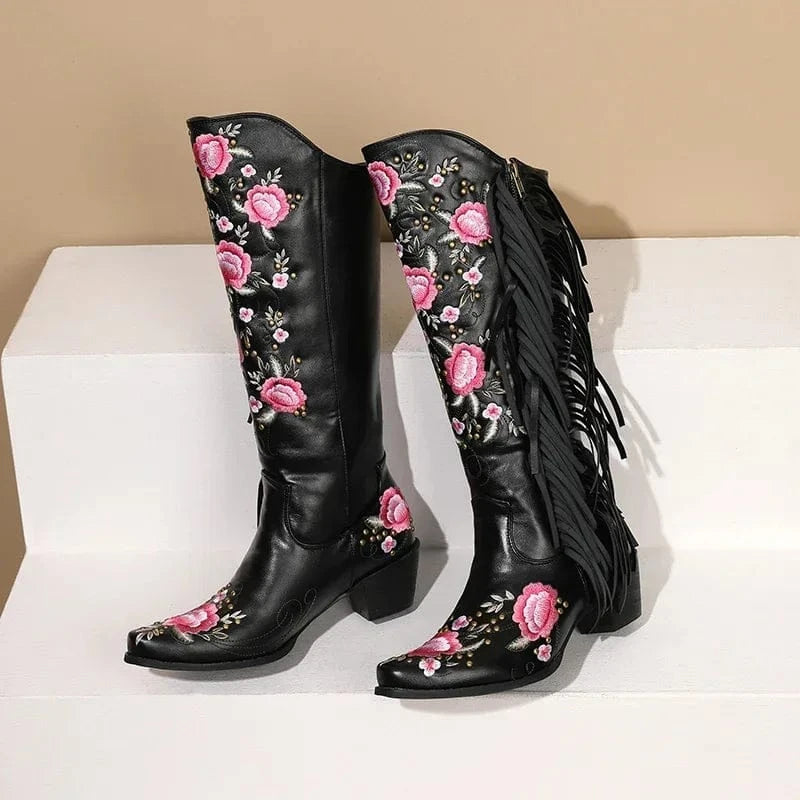 Cowboyboots med blombroderi och fransar