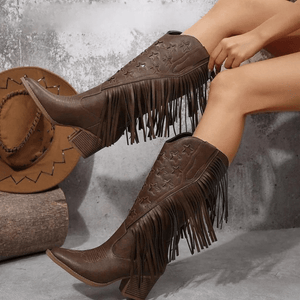 Cowboyboots med stjärnbroderi och långa fransar