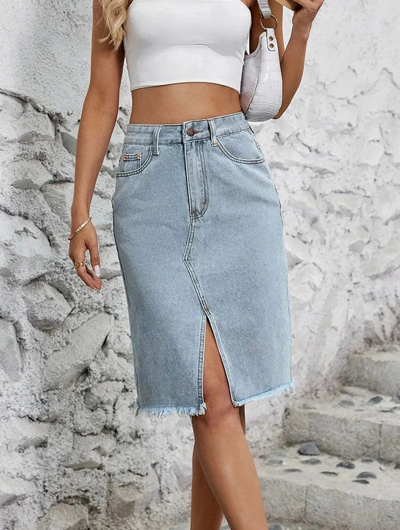Högmidjad jeanskjol med slits