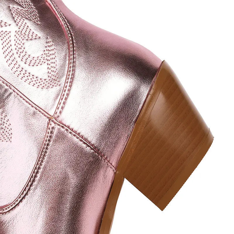 Låga cowboyboots i glänsande läderlook med broderi