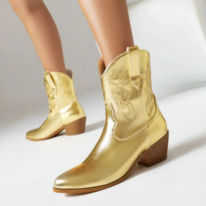 Låga cowboyboots i glänsande läderlook med broderi