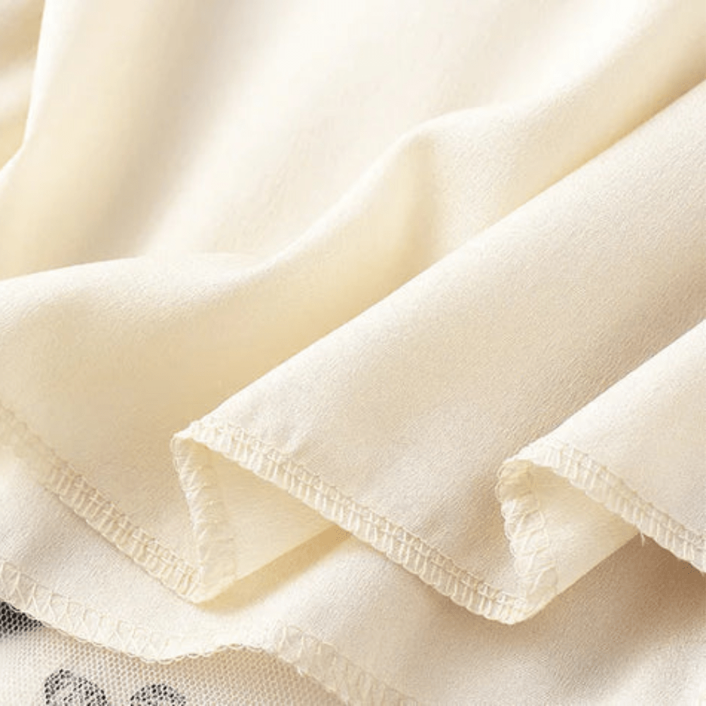 Lång tyllkjol med broderade fjärilar