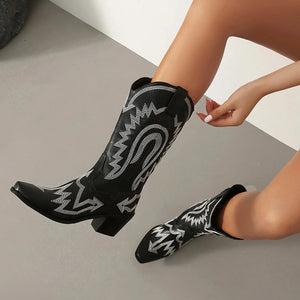 Metalliska Cowgirl Boots med Kontrastbrodyr
