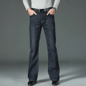 Mörkblå utsvängda jeans för herr Mörkblå / 28