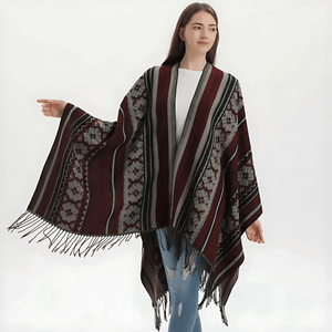 Oppen poncho dam