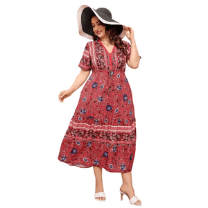 Plus size klänning i bohemisk stil