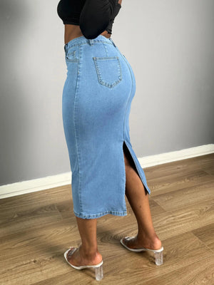 Tajt midi jeanskjol