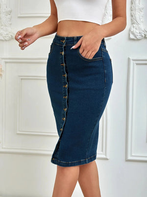 Tajt midi-jeanskjol med knappar