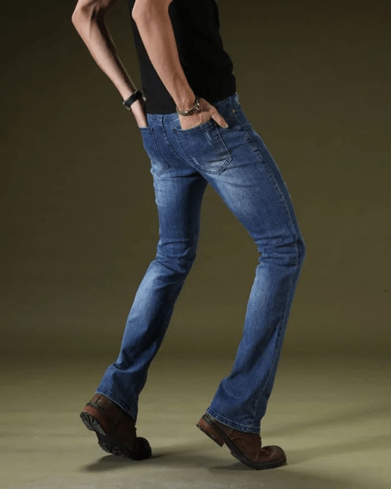 Utsvängda jeans för herr